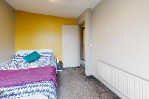 Brudenell Avenue, Hyde Park, Leeds LS6 1HD photo 4