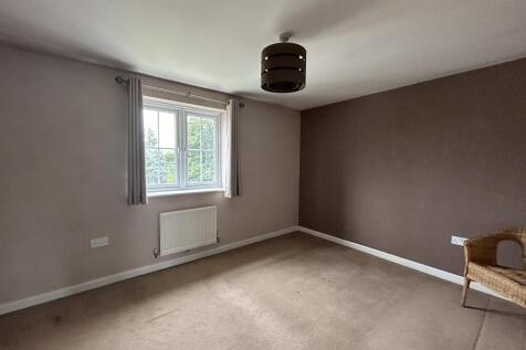 Poppy Crescent, Minster on Sea, Sheerness, Kent, ME12 3TF photo 4