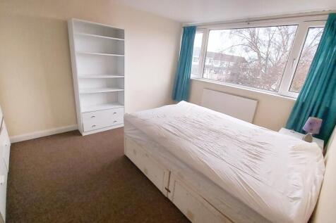 Room 5, 62 St Fabian