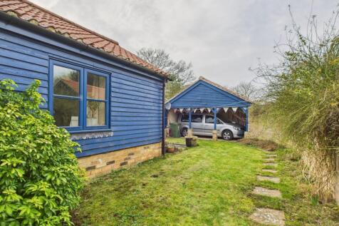 CAM02519G0-PR0233-STILL021