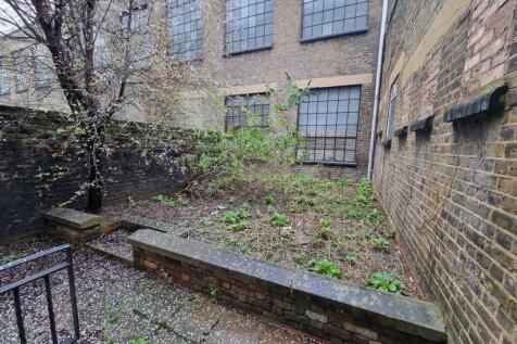 2 (1) Claremont Square, London photo 5
