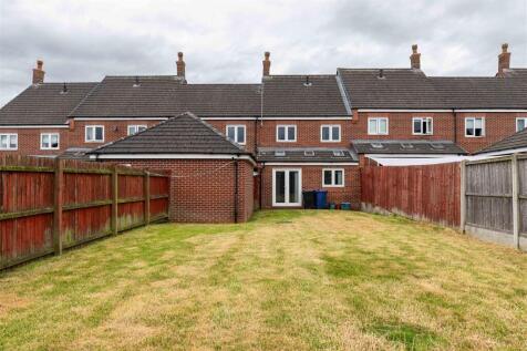 10 Basford Court-14.jpg