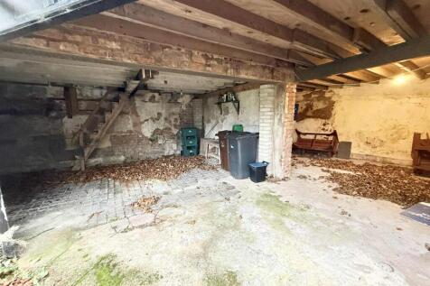 Outbuilding-3.jpg