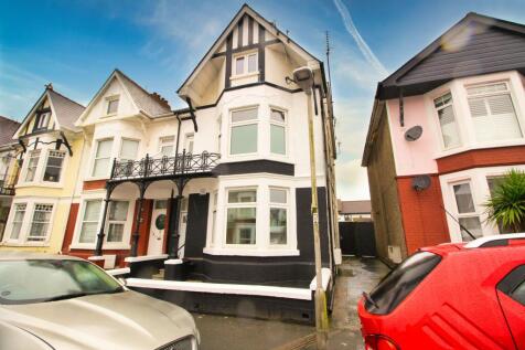 1 Bedroom Flat in CF36 3AJ