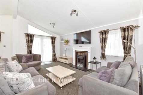 Lounge/Kitchen