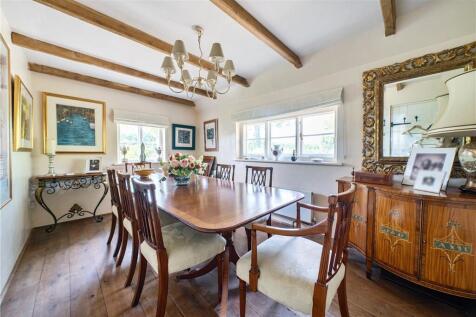 Dining Room/Bed 3
