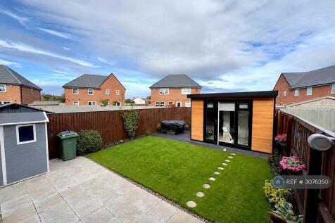 Chattering Drive, Liverpool, L37 photo 2