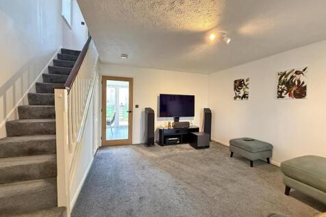 Frobisher Approach 28 - Lounge 2.jpg