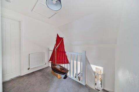 1295482-6-682dc37...