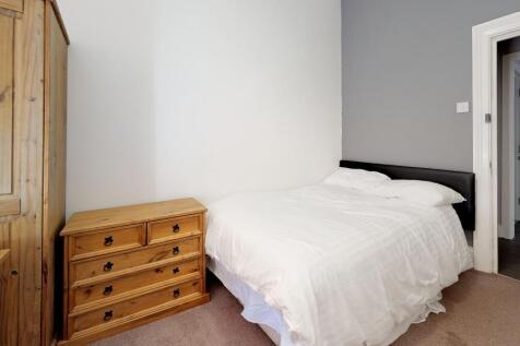 4B North Friary House photo 2