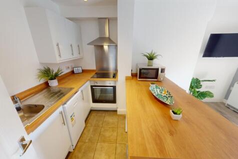 Flat E, 58 Burns Street, Nottingham, NG7 4DT photo 3