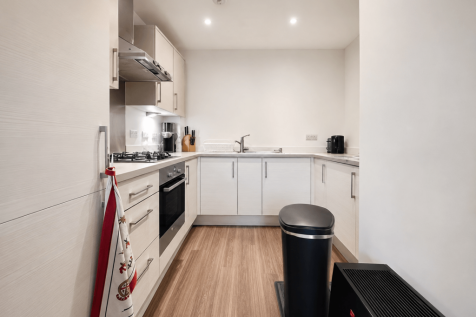 1 bed flat to rent Station Road, Hanwell W7
