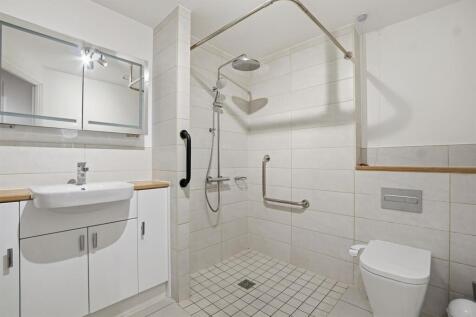10-768336-edward-place_010-medium.jpg