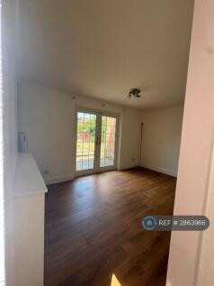 Bramble Avenue, Milton Keynes, MK14 photo 5