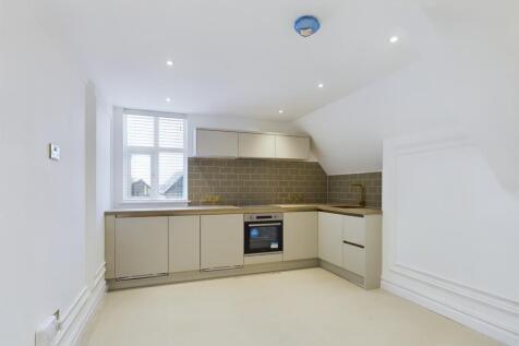 Apartment 7, The Towers, 112 Blagreaves Lane photo 4