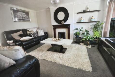 Strathmore Road, Ifield, Crawley, RH11 photo 3