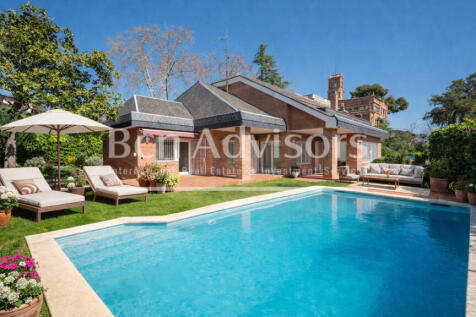 Maravillosa-casa-de-lujo-con-piscina-jardin-en-...