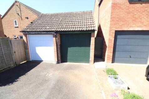 Tandem Garage and Drive