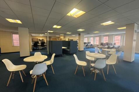 Office to rent Image 3