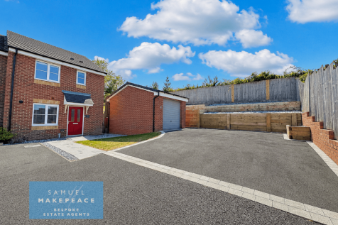 Three Bedroom End Town House with Room to grow &amp; 
