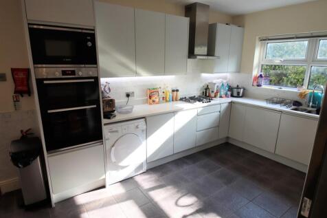 £165pppw Beaconsfield, Fallowfield, M14 6UP photo 4
