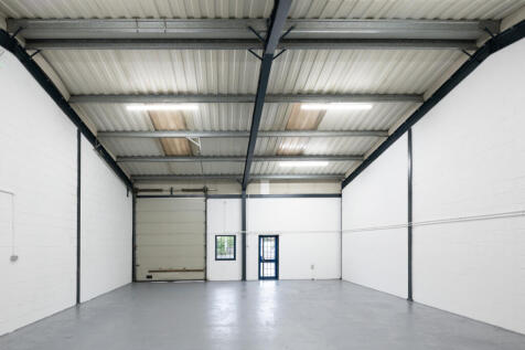 Light Industrial to rent Image 4