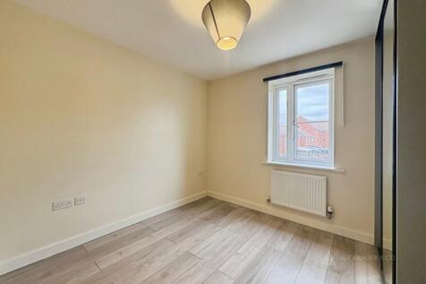 Healey Road, Dunstable, Bedfordshire, LU6 photo 5