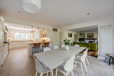 Kitchen/Dining