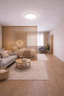 PHOTOS USED ARE OF A SIMILAR MODEL AND ARE FOR ILL