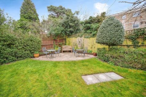 bentley Ct garden.jpg