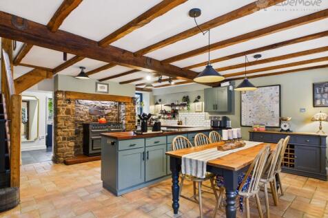 EWEMOVE TIVERTON - OLD FORGE PUDDINGTON