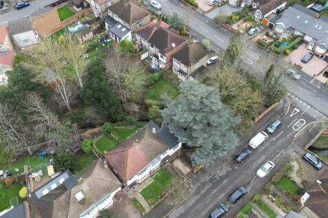 Waterhall Avenue, E4