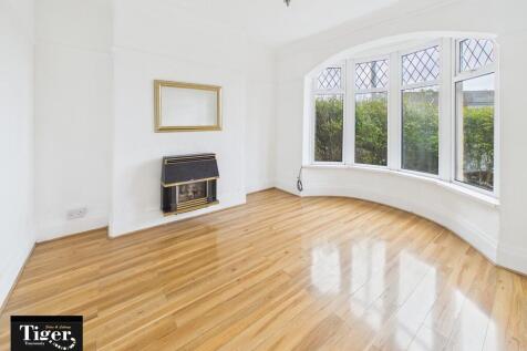 CAM02176G0-PR0818...