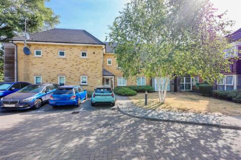 18 Chestlands Court  (20).jpg