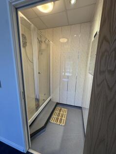 Unit 14a to let