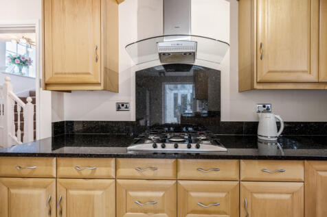 1365652-18-68ee77...