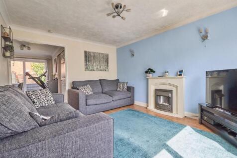Lounge to front