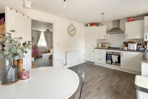 Kitchen/dining ro...