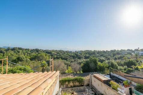 TOWNHOUSE IN CAMPANET WITH UNIQUE VIEWS