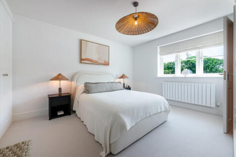 Barnfield Shaw-Re...