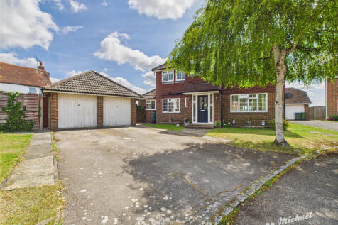 CAM03218G0-PR0690-STILL027