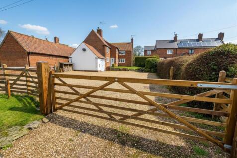 12_Croftways - Gates.jpg