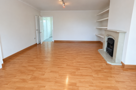 Cardinal Square, Beeston, Leeds, LS11 8HS photo 3