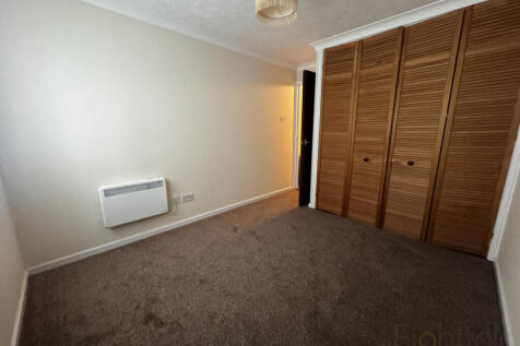 Blakes Way, Eastbourne photo 3