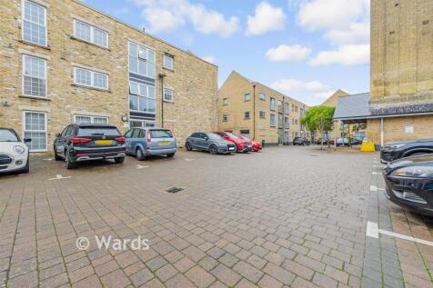 Driveway/Parking