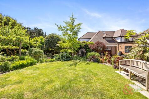 Tredcroft Road, 4 EXTERNALS-013.jpg