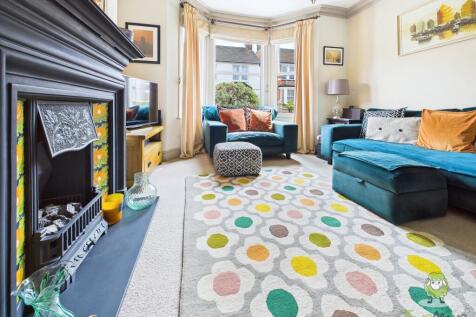 CAM01543G0-PR0149-STILL012