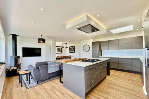 Lounge Kitchen Diner.jpg