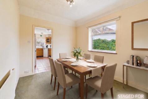 Presented by Clinton at EweMove Bexleyheath and Da