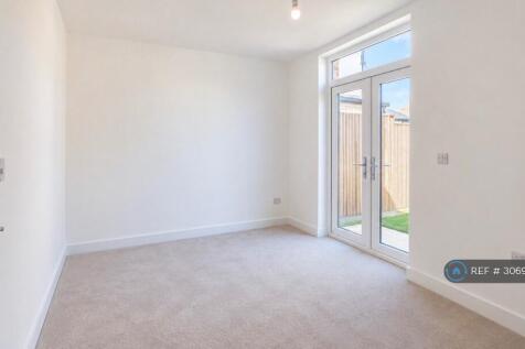 Elmford Close, Purley, CR8 photo 3